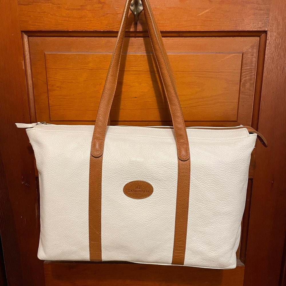Beautiful white tan leather Tangaroa Italy large laptop tote LIKE NEW